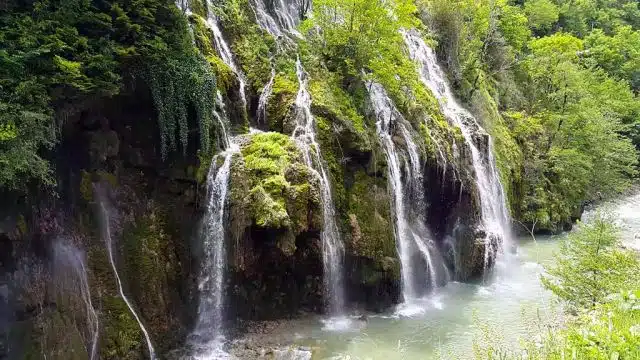 Resim Kuzalan Şelalesi Tabiat Parkı